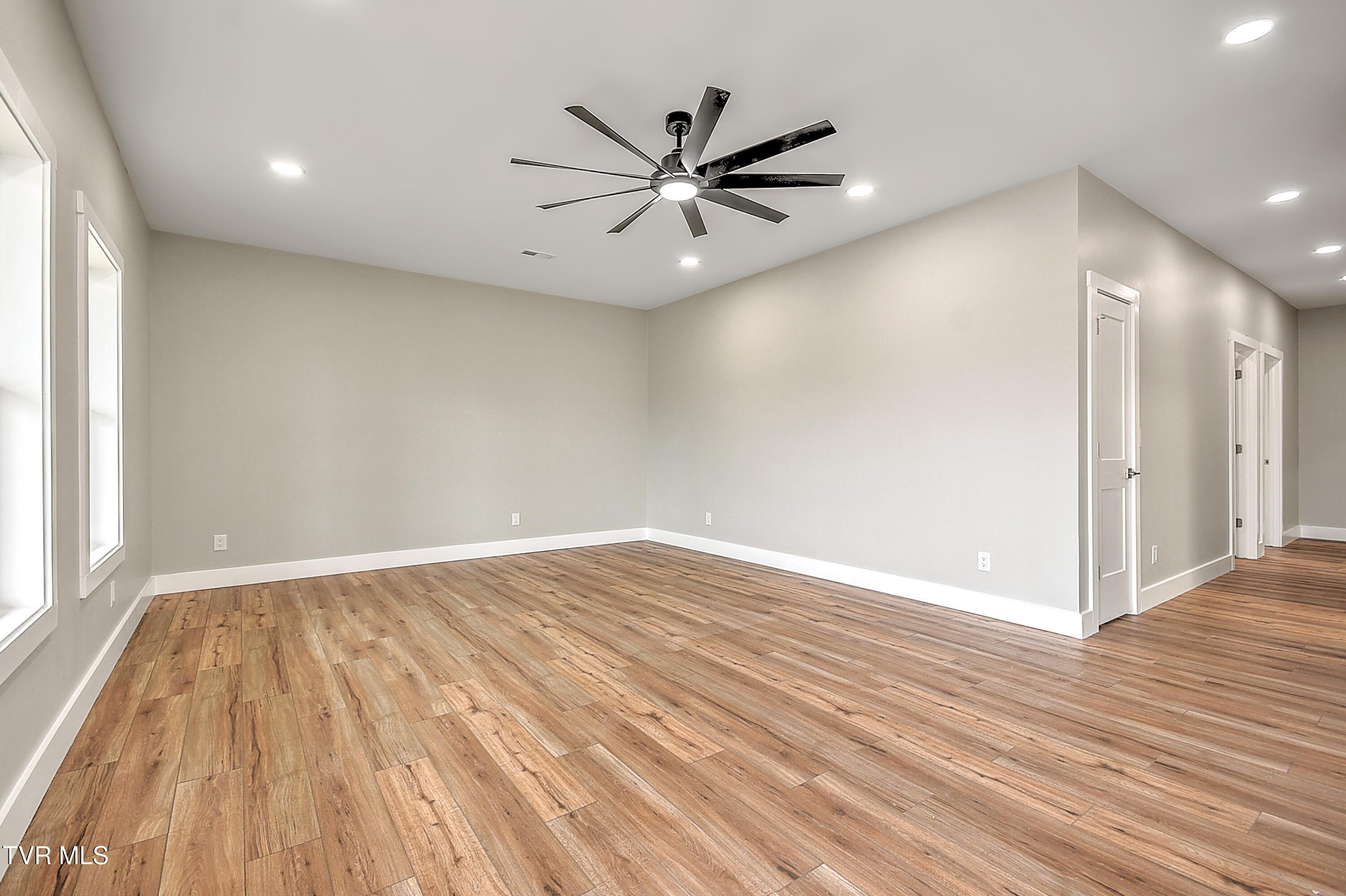 1805 Rock Springs Road Kingsport, TN 37664 - Photo 28 of 52 1805 Rock Springs Rd TV#2-5