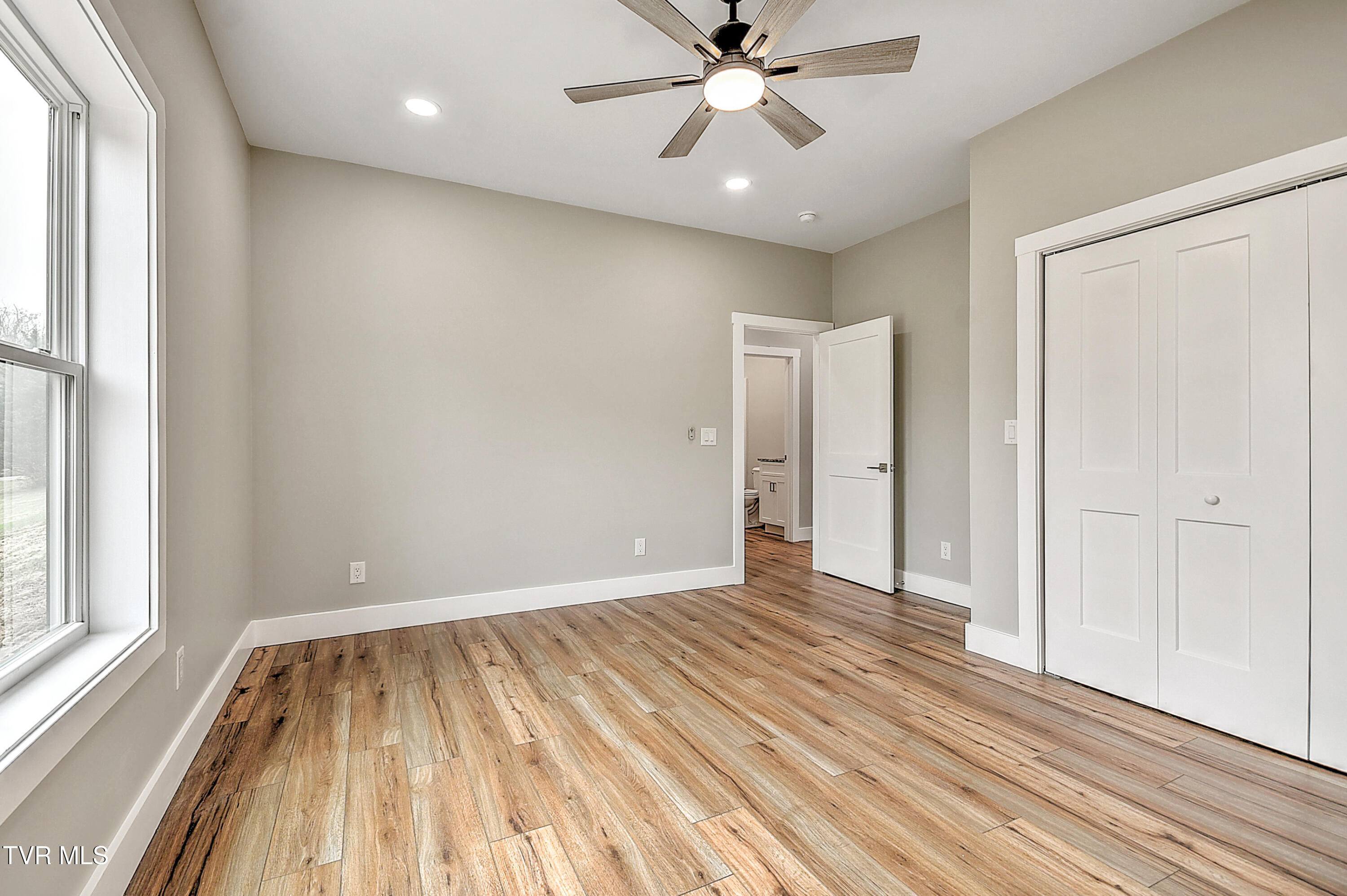 1805 Rock Springs Road Kingsport, TN 37664 - Photo 37 of 52 1805 Rock Springs Rd TV#2-37