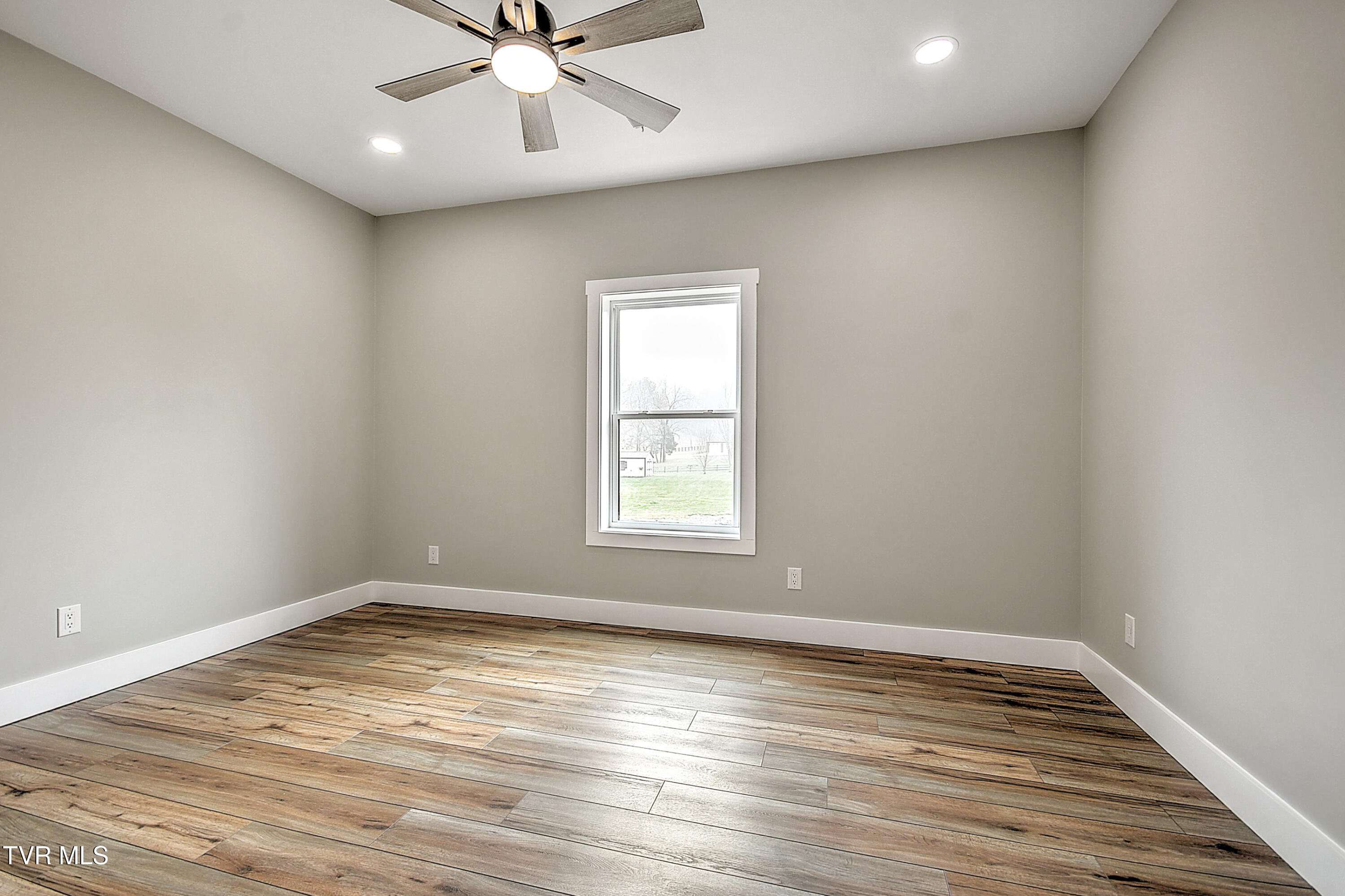 1805 Rock Springs Road Kingsport, TN 37664 - Photo 40 of 52 1805 Rock Springs Rd TV#2-35