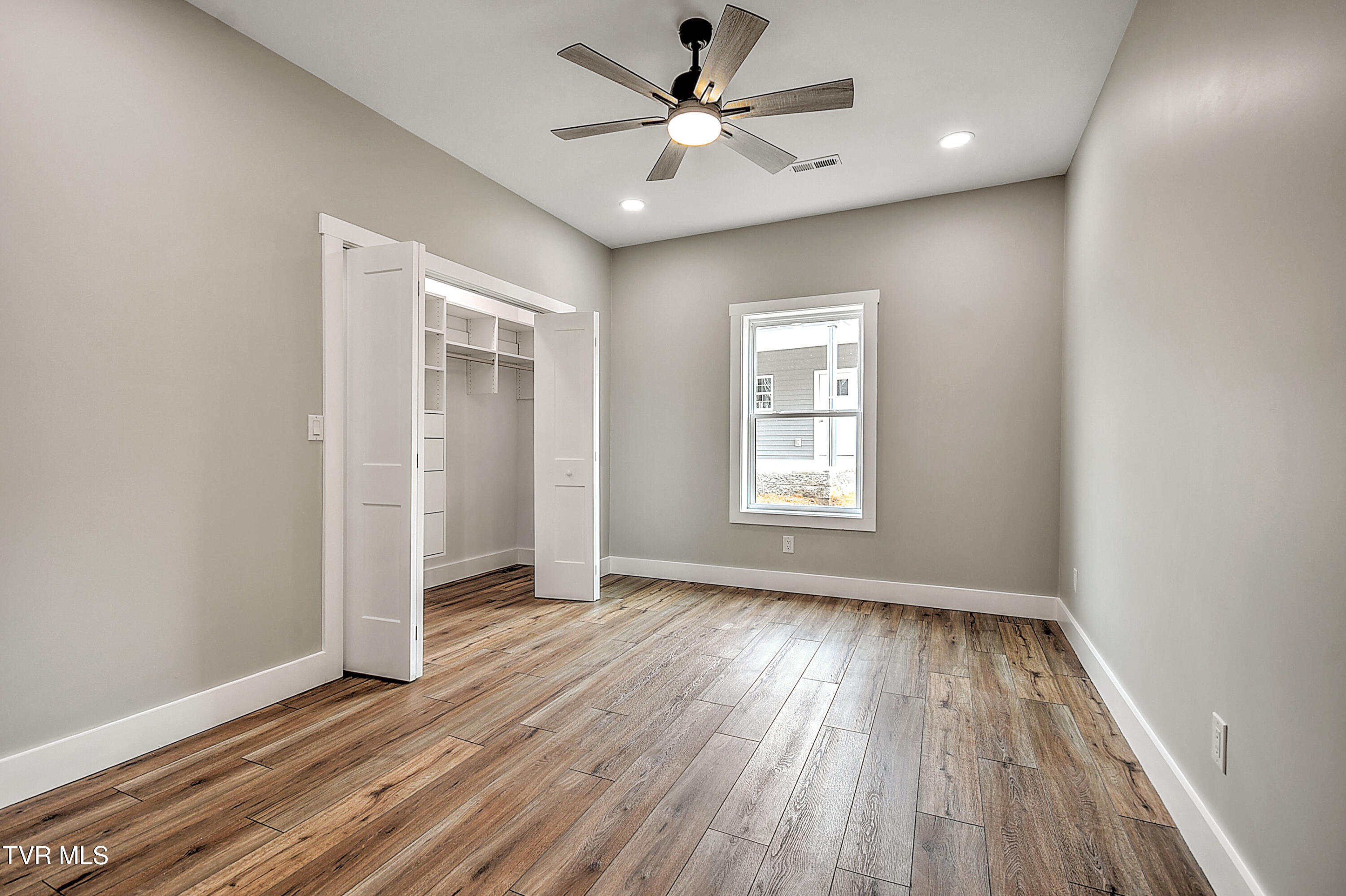 1805 Rock Springs Road Kingsport, TN 37664 - Photo 42 of 52 1805 Rock Springs Rd TV#2-33