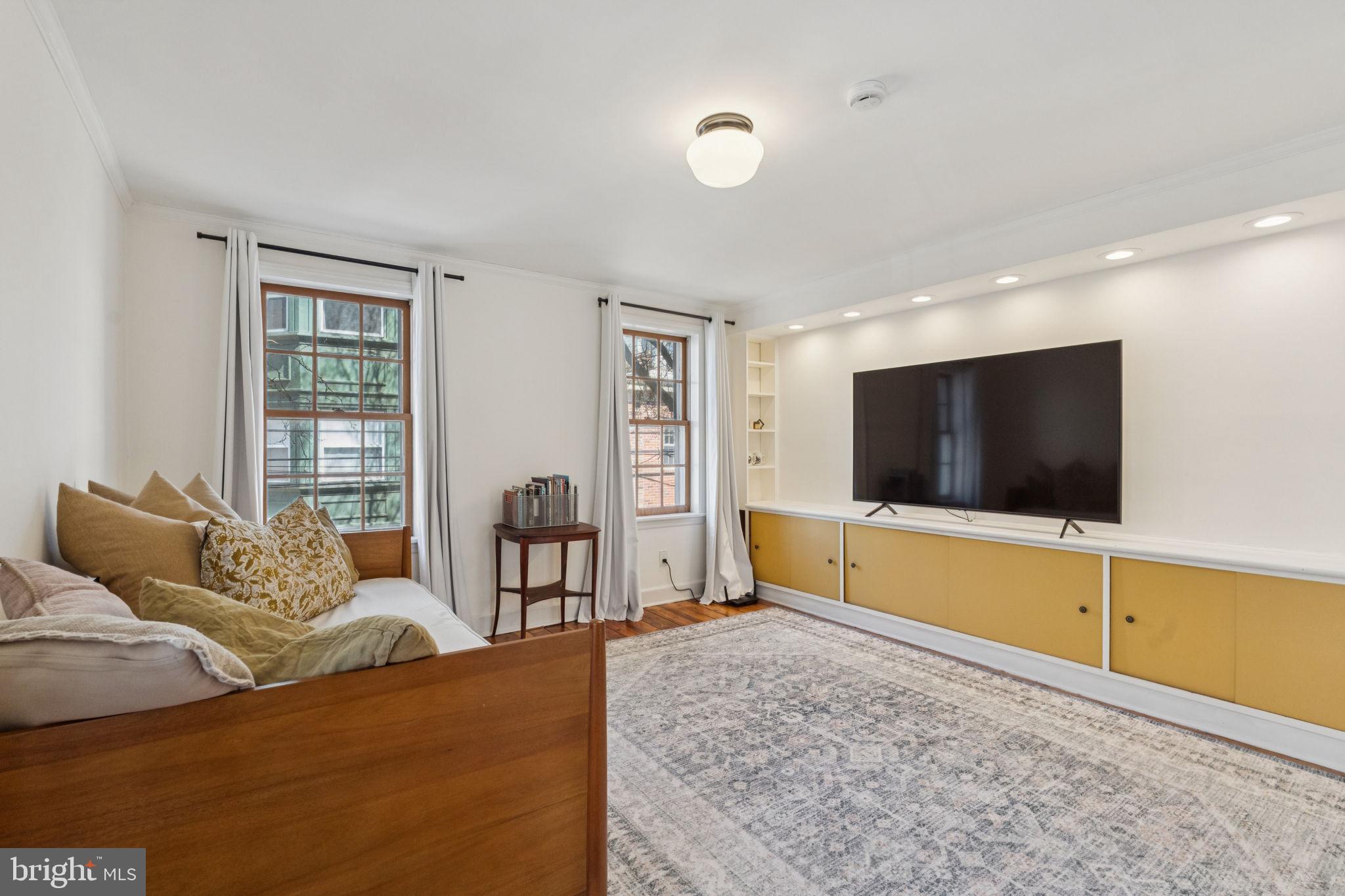 2056 Kater Street Philadelphia, PA 19146 - Photo 17 of 35