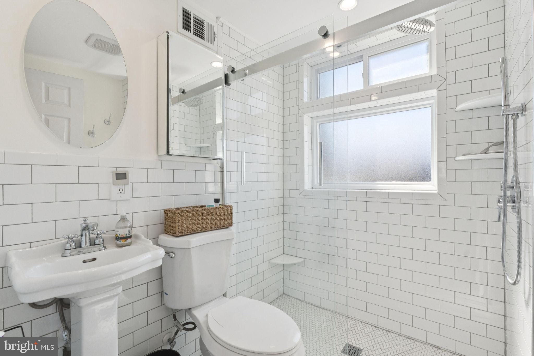 2056 Kater Street Philadelphia, PA 19146 - Photo 21 of 35