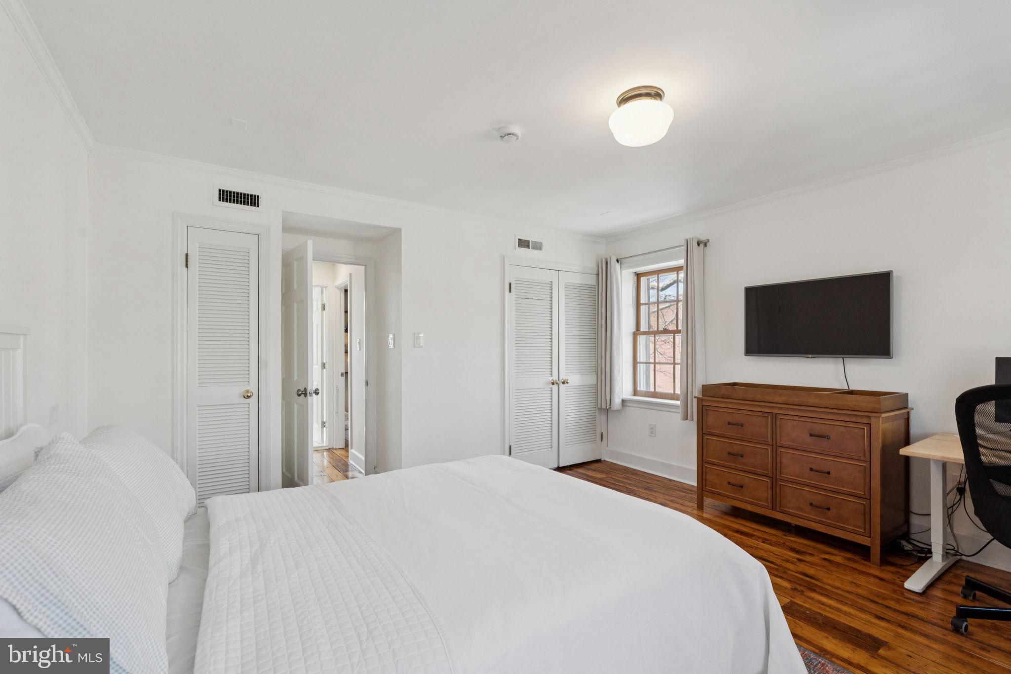 2056 Kater Street Philadelphia, PA 19146 - Photo 23 of 35