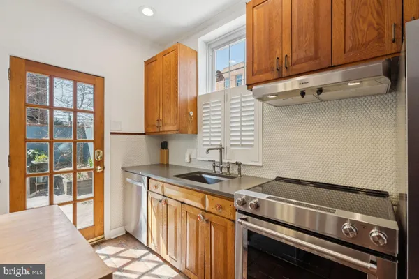 $739,000 | 2056 Kater Street, Philadelphia, PA 19146