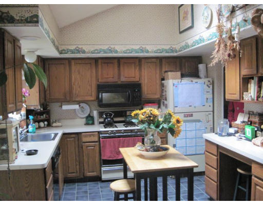 35 Barton Road Foxboro, MA 02035 - Photo 3 of 6 Gallery Image 3