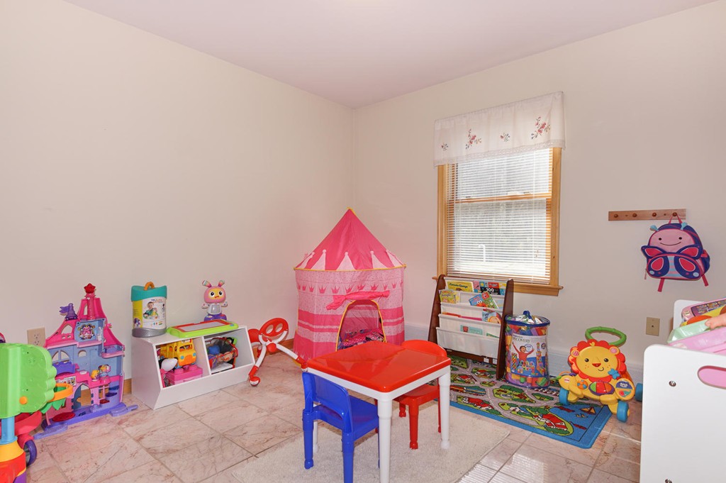 32 North Street Upton, MA 01568 - Photo 16 of 30 Gallery Image 16