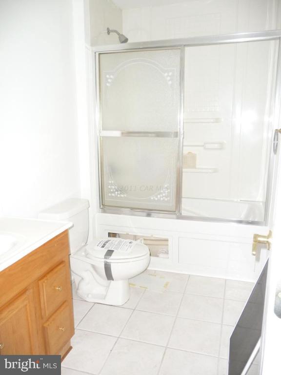 275 Windjammer Road Ocean Pines, MD 21811 - Photo 11 of 20 a bathroom with a sink a toilet and shower