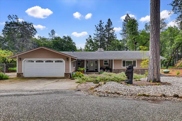 $725,000 | 16005 Langley Place, Grass Valley, CA 95949