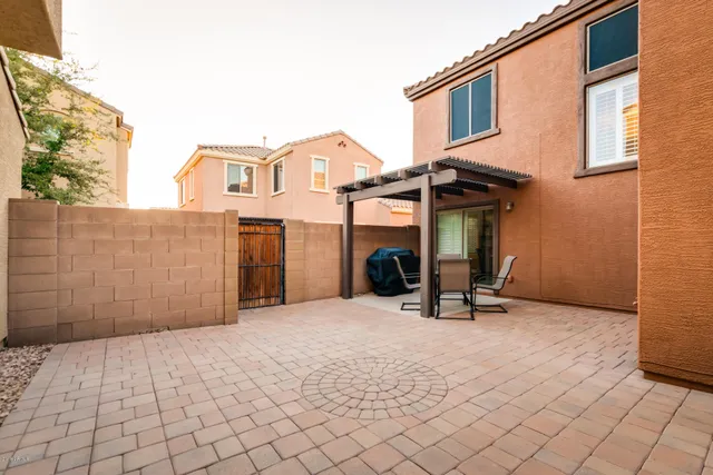 $3,800 | 3327 East Loma Vista Street, Gilbert, AZ 85295