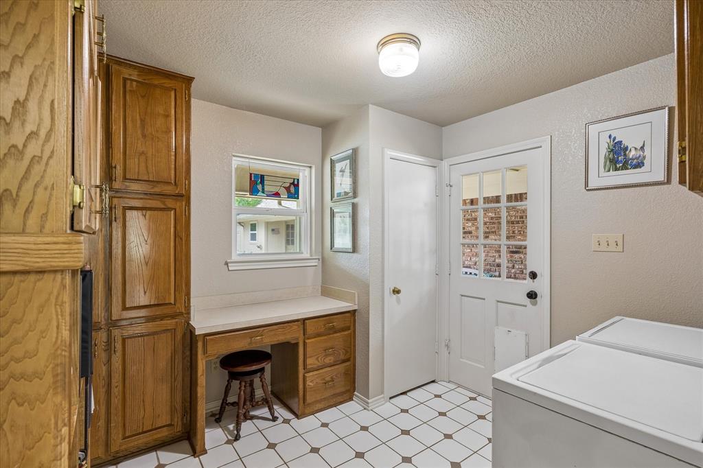 404 Moonlight Lane Keller, TX 76248 - Photo 15 of 40 a room with window and a table