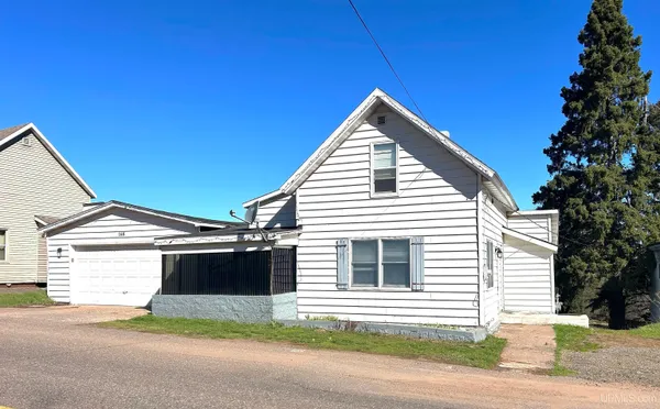$189,900 | 168 Saginaw Street, Ishpeming, MI 49849