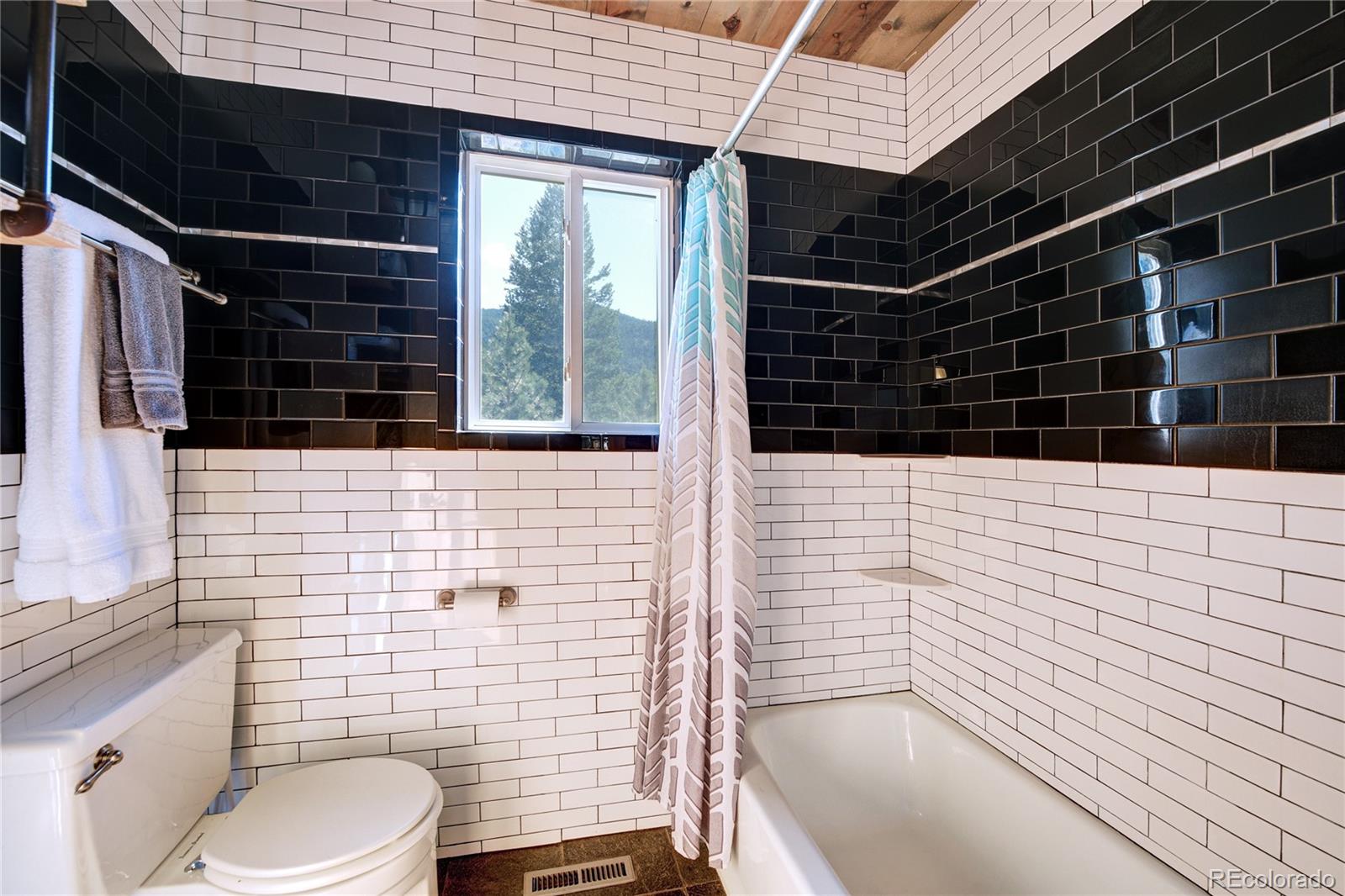 544 Apache Road Lyons, CO 80540 - Photo 23 of 39 Gallery Image 23