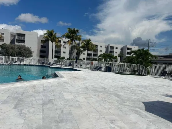 $2,200 | 8185 Northwest 7th Street, Unit 319, Miami, FL 33126