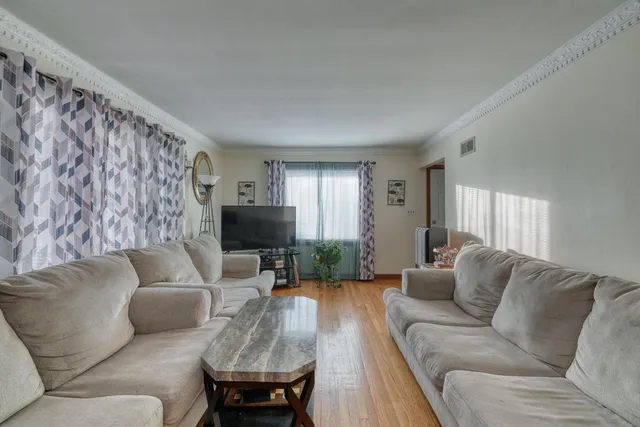 $239,000 | 3200 North 77th Street, Milwaukee, WI 53222