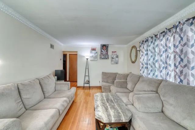 $239,000 | 3200 North 77th Street, Milwaukee, WI 53222