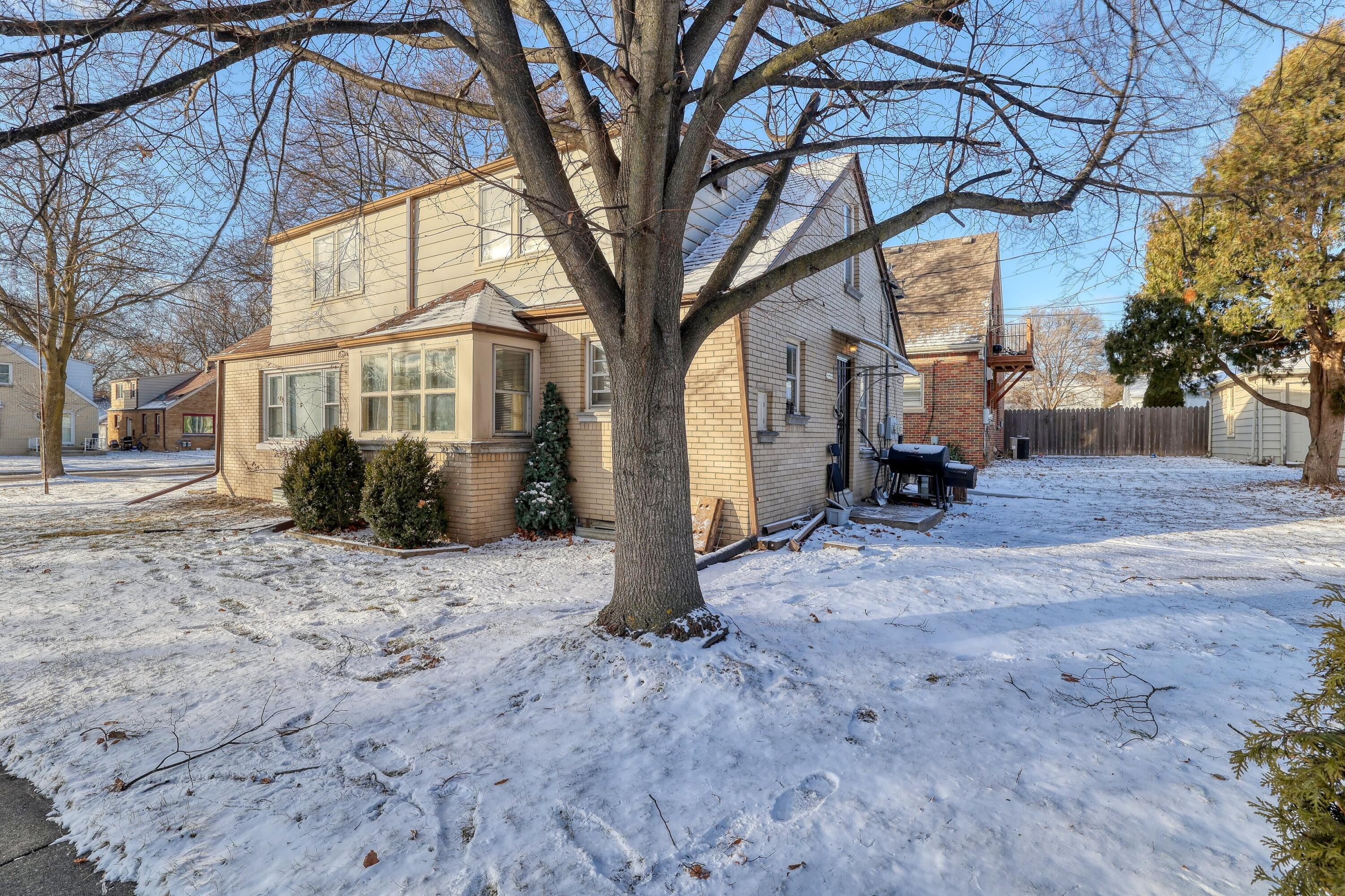 3200 North 77th Street Milwaukee, WI 53222 - Photo 4 of 30 5 (16)