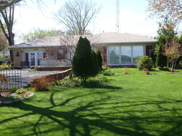 2108 West 2000S Road Kankakee, IL 60901 - Photo 1 of 10