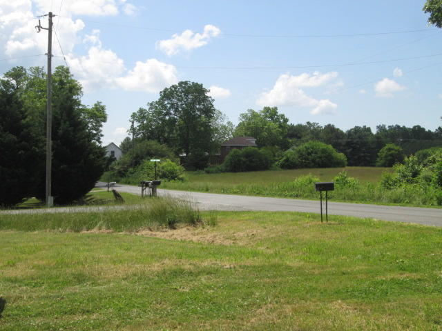 7277 Dry Hill Road Ferrum, VA 24088 - Photo 3 of 24 IMG_3302