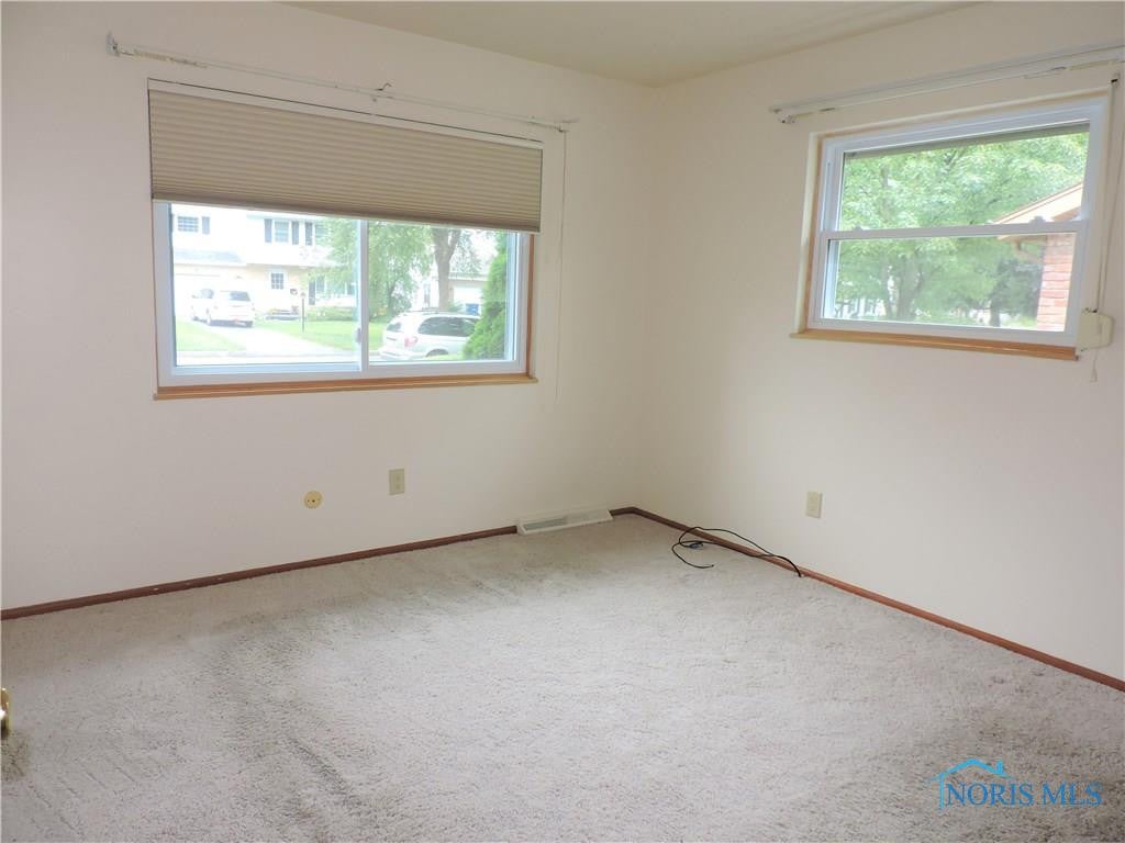 4116 Oak Crest Road Toledo, OH 43623 - Photo 10 of 25 Gallery Image 10