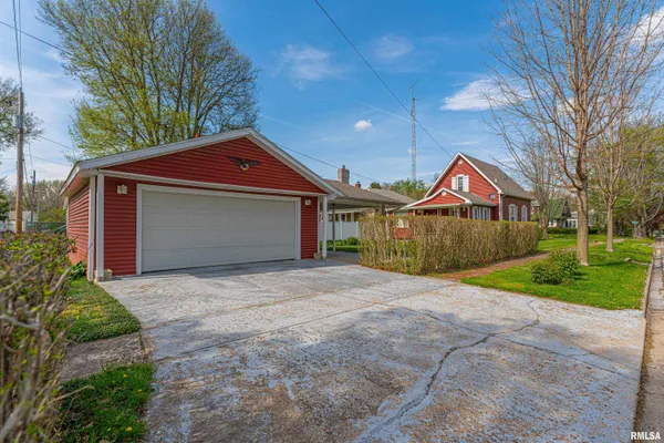 $89,000 | 229 Peoria Street, Lincoln, IL 62656