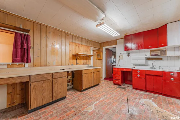 $89,000 | 229 Peoria Street, Lincoln, IL 62656