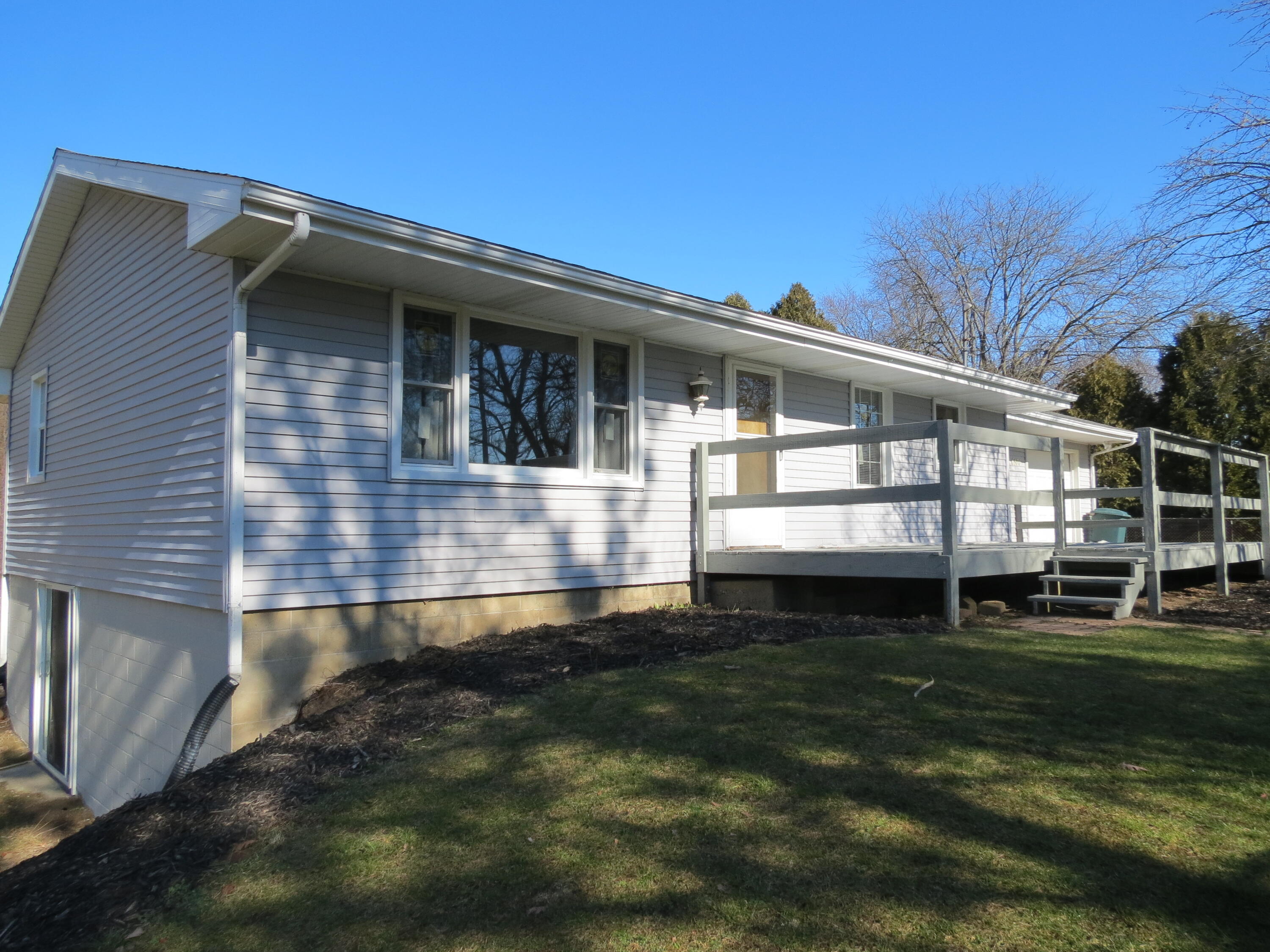 6500 McCain Road Spring Arbor, MI 49283 - Photo 23 of 33 Vinyl exterior
