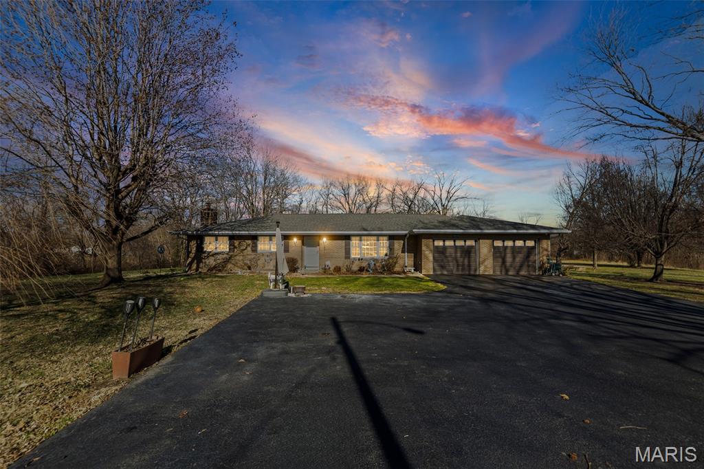 1221 South Clinton Road Caseyville, IL 62232 - Photo 1 of 57 Gallery Image 1