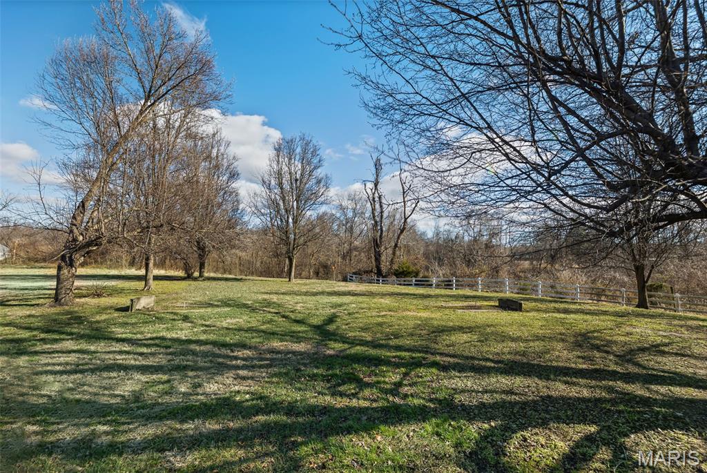 1221 South Clinton Road Caseyville, IL 62232 - Photo 2 of 57 Gallery Image 2