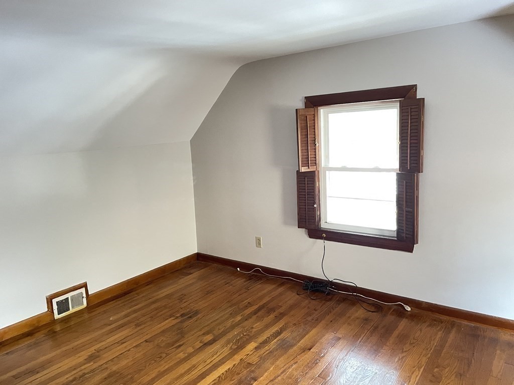 41 Kittredge Road Framingham, MA 01702 - Photo 18 of 23 Gallery Image 18