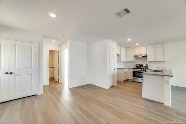 $1,700 | 7371 Cultivator Way, San Antonio, TX 78252