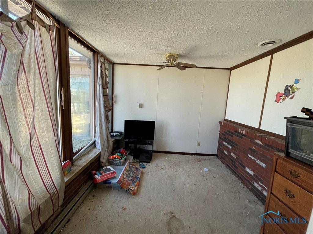 6213 Cedar Point Road Oregon, OH 43616 - Photo 18 of 33 Gallery Image 18