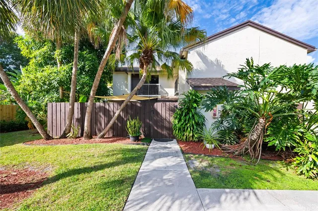 $2,600 | 3387 Cocoplum Circle, Pompano Beach, FL 33063