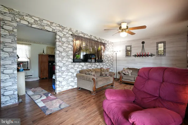 $315,000 | 760 Roosevelt Boulevard, Clayton, NJ 08312