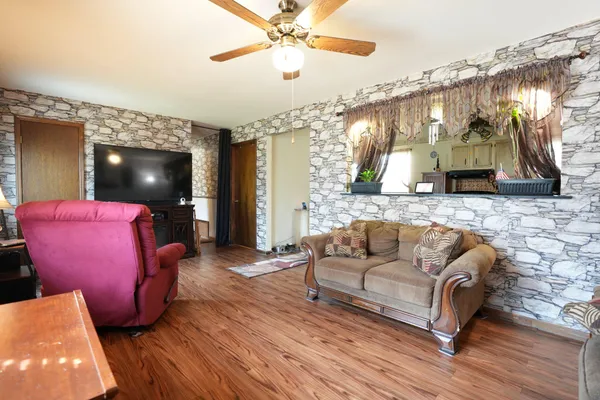 $315,000 | 760 Roosevelt Boulevard, Clayton, NJ 08312