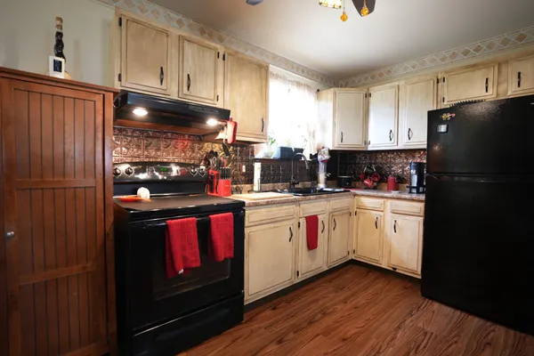 $315,000 | 760 Roosevelt Boulevard, Clayton, NJ 08312