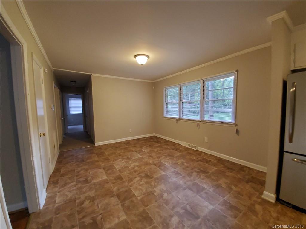 4811 Hidden Valley Road Charlotte, NC 28213 - Photo 8 of 15 Gallery Image 8