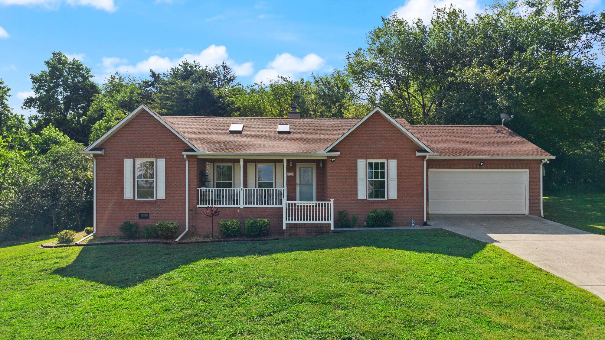 171 Cherokee Circle Ten Mile, TN 37880 - Photo 1 of 46