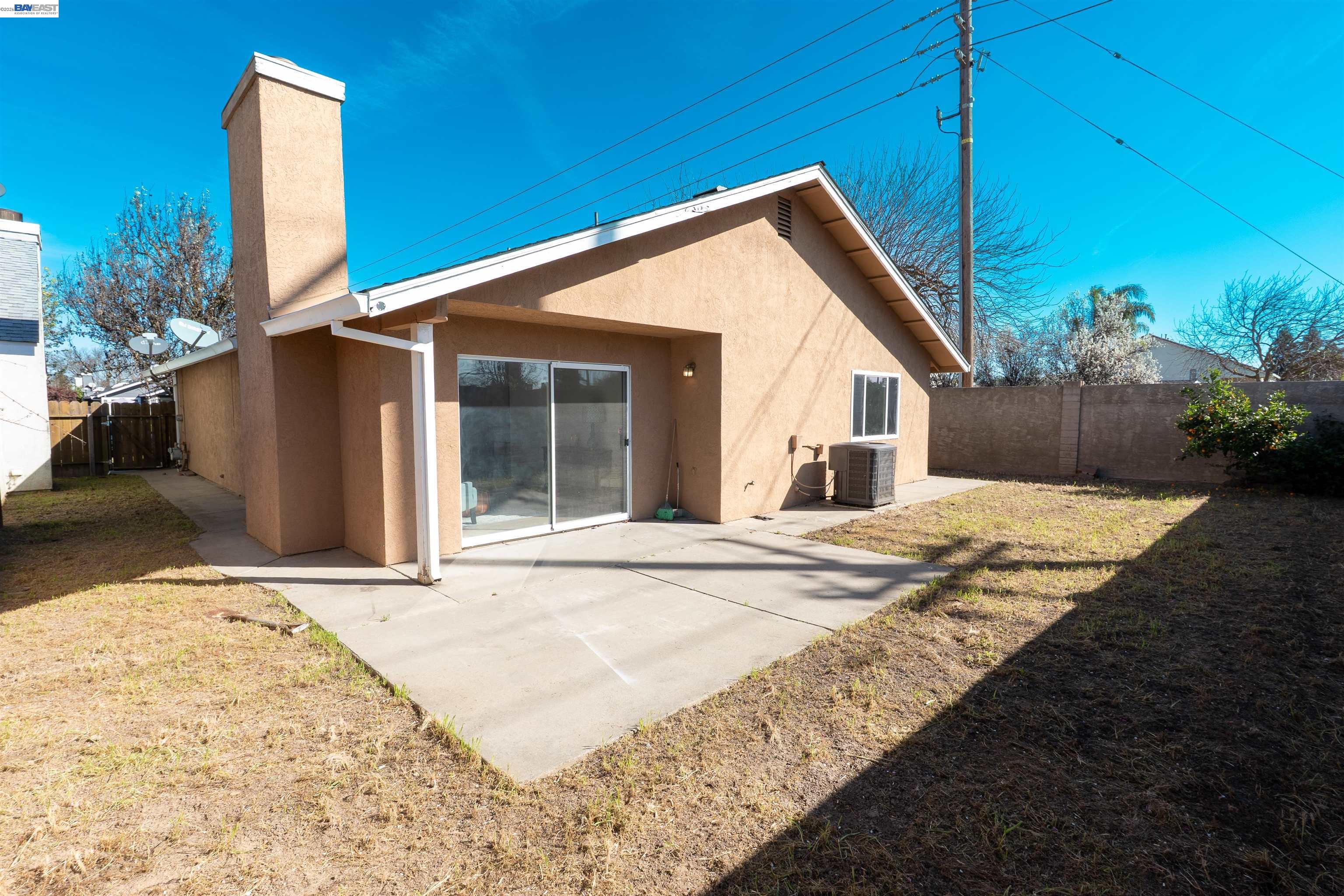 2932 Alcott Court Modesto, CA 95355 - Photo 6 of 39 a view of a house with a patio