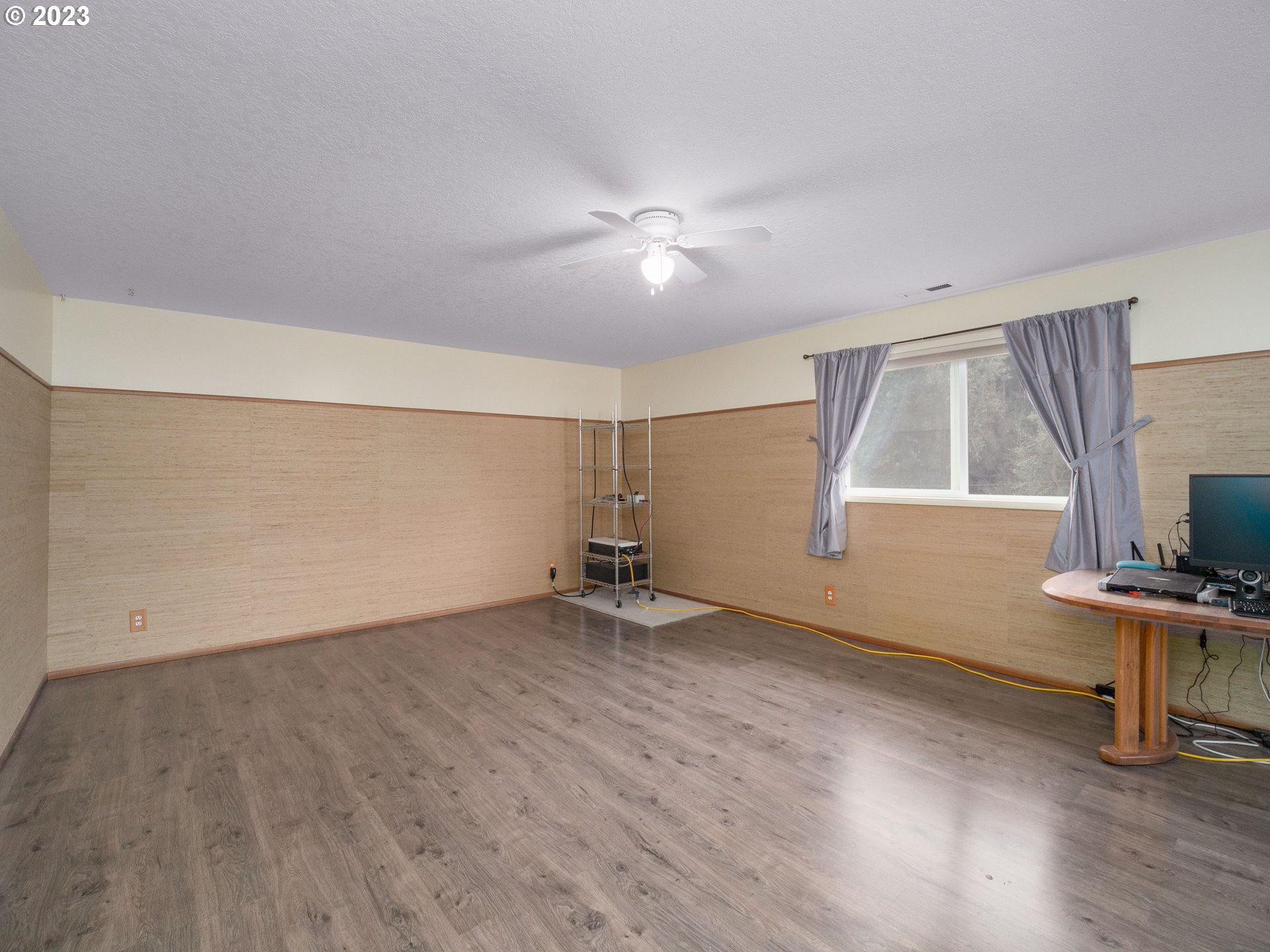 375 Porter Creek Road Winston, OR 97496 - Photo 24 of 41 Bedroom