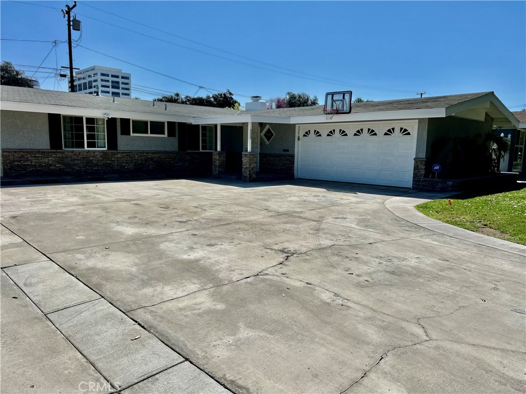 533 South Devon Road Orange, CA 92868 - Photo 15 of 19