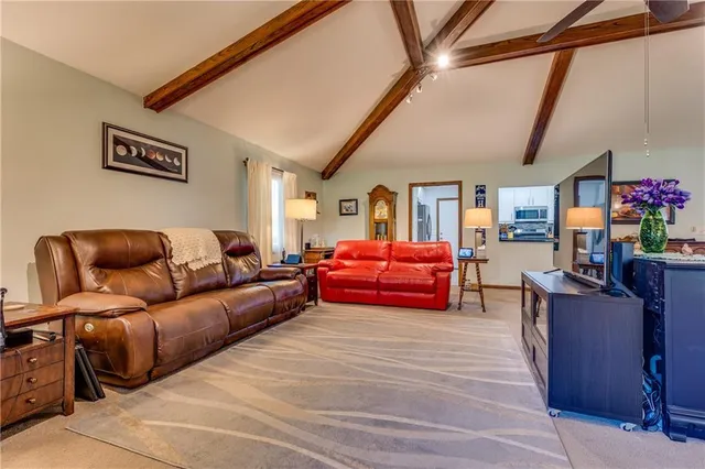 $290,000 | 601 14th Street, Pleasanton, KS 66075