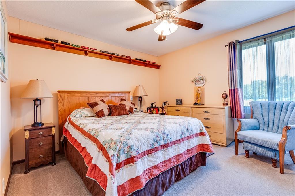 601 14th Street Pleasanton, KS 66075 - Photo 37 of 64