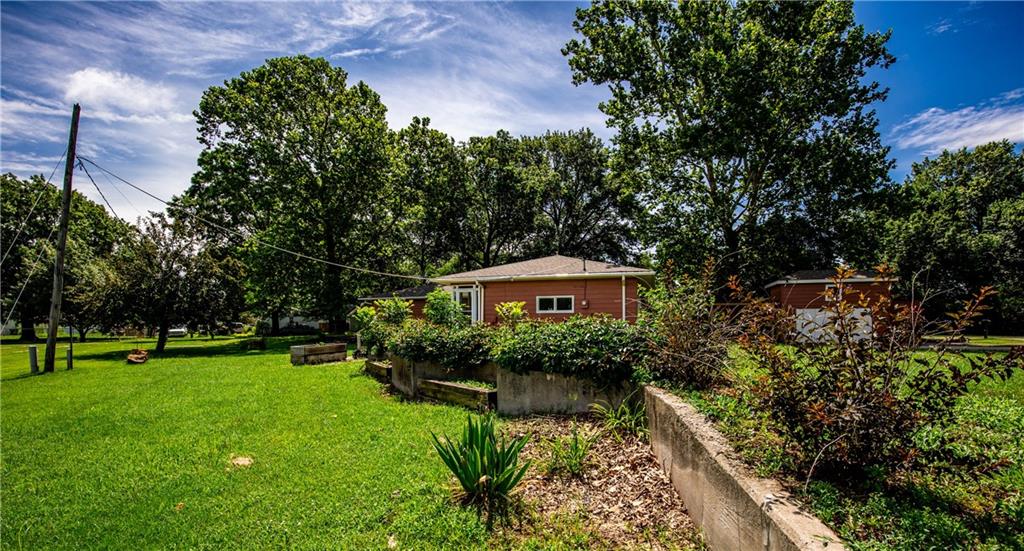 601 14th Street Pleasanton, KS 66075 - Photo 48 of 64