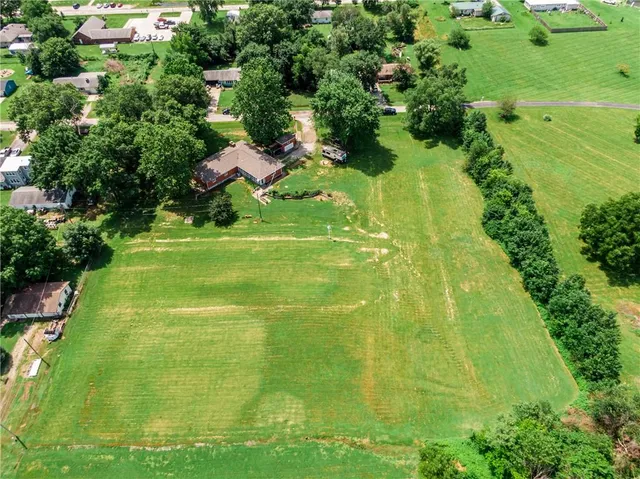 $290,000 | 601 14th Street, Pleasanton, KS 66075