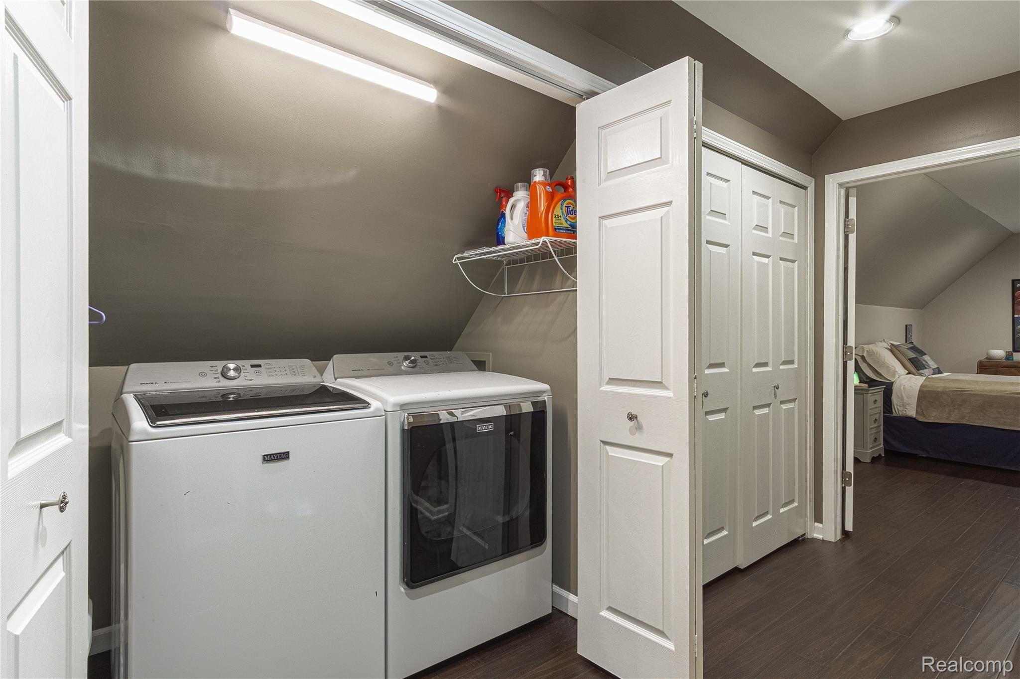 9149 Center Road Fenton, MI 48430 - Photo 26 of 40 Interiors (31 of 45).jpg