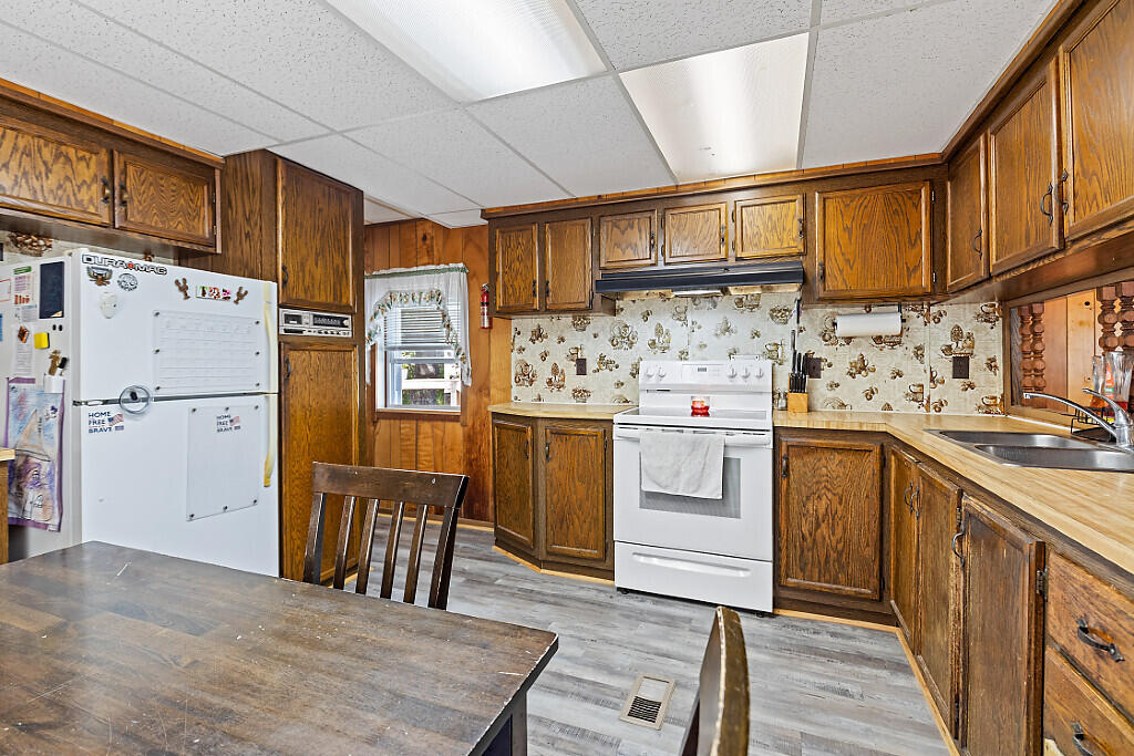 436 North Pond Road Winslow, ME 04901 - Photo 12 of 36 9