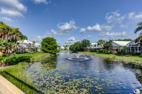 $464,000 | 107 Waterview Drive, Palm Beach Gardens, FL 33418