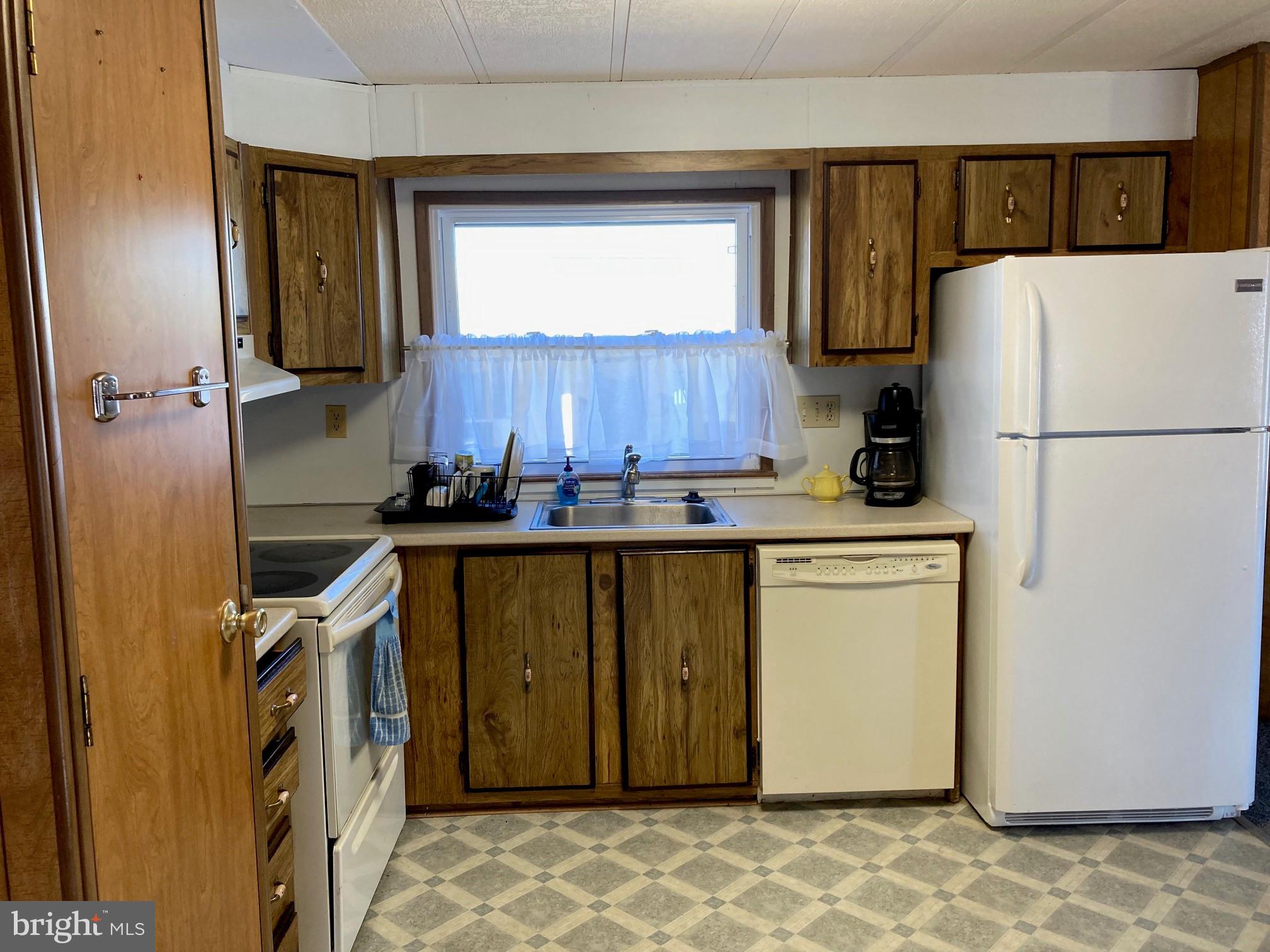 427 Running Brook Road North Wales, PA 19454 - Photo 12 of 17 Kitchen