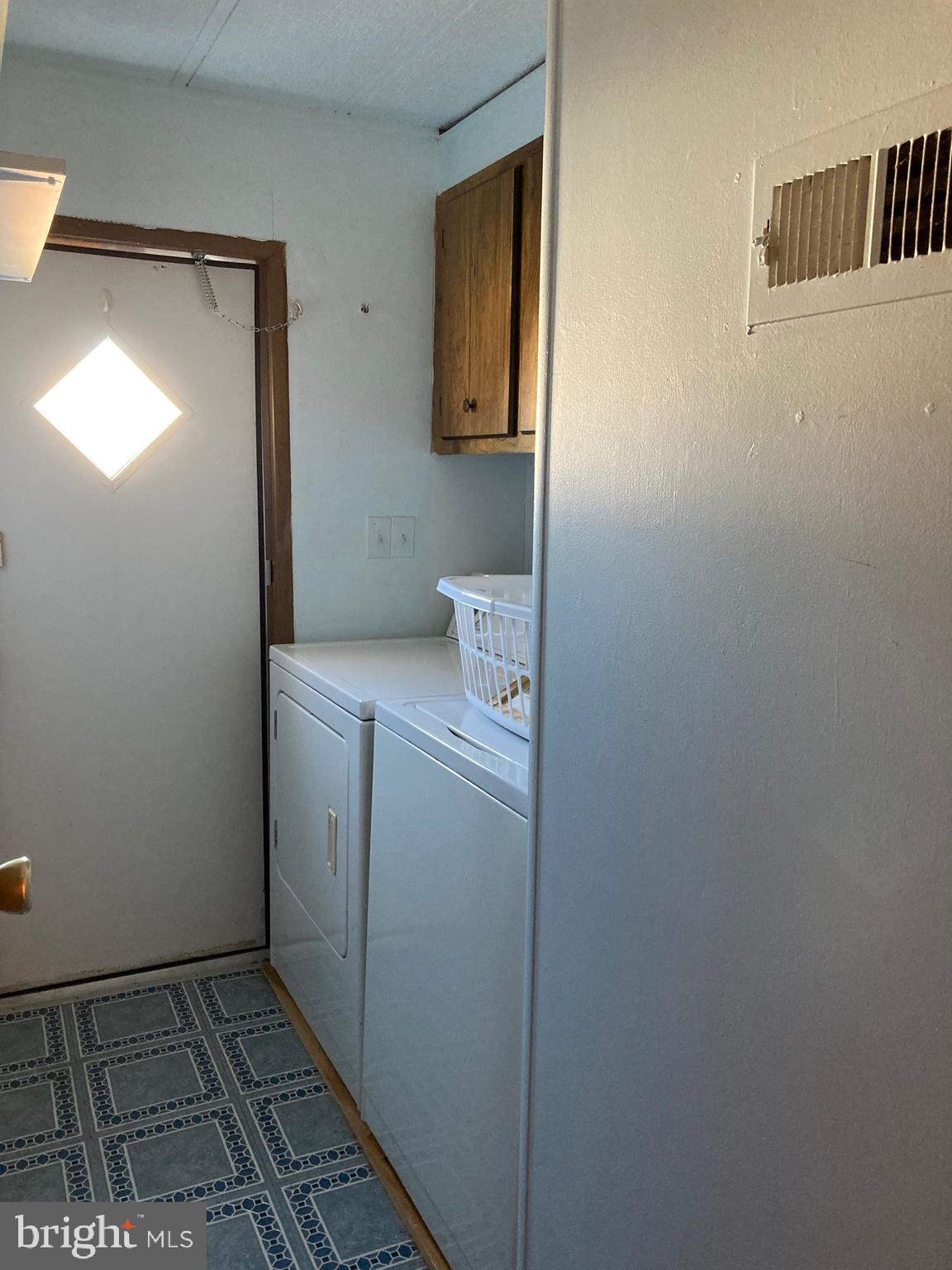 427 Running Brook Road North Wales, PA 19454 - Photo 13 of 17 Laundry room