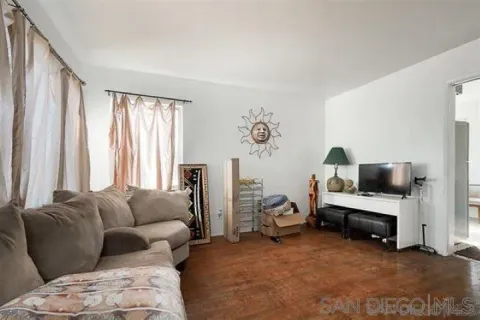 $1,200,000 | 811 South 32nd Street, San Diego, CA 92113